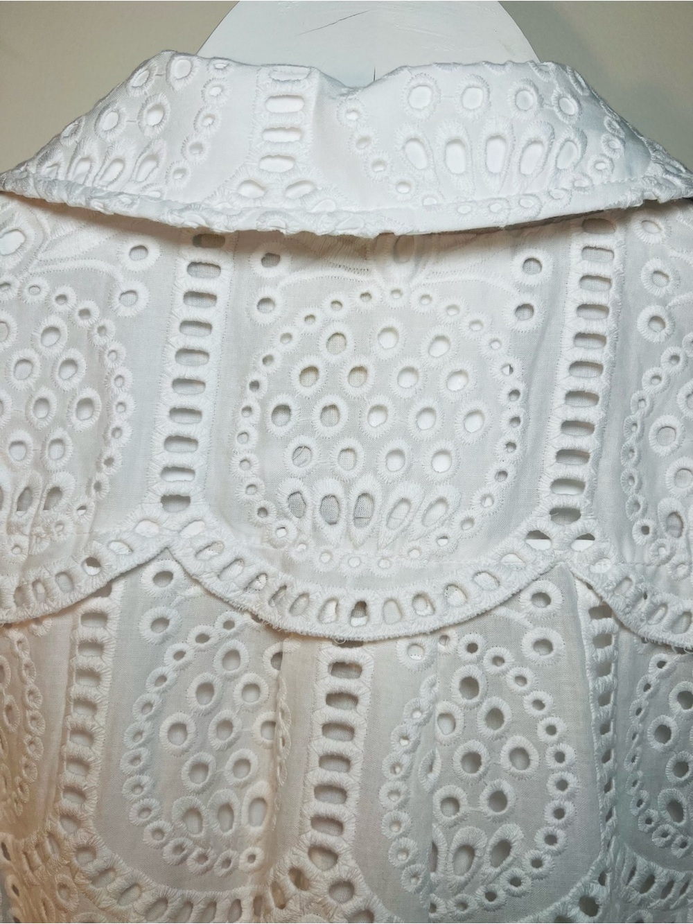 Lilly Pulitzer Eira White Eyelet Pineapple Button Front Midi Dress Size 6 NWT - Picture 12 of 14